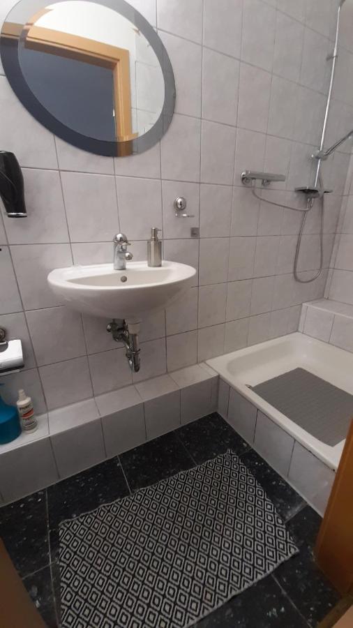 Schone 2Raumwohnung In Perfekter Lage เมินเคงลัดบาค ภายนอก รูปภาพ